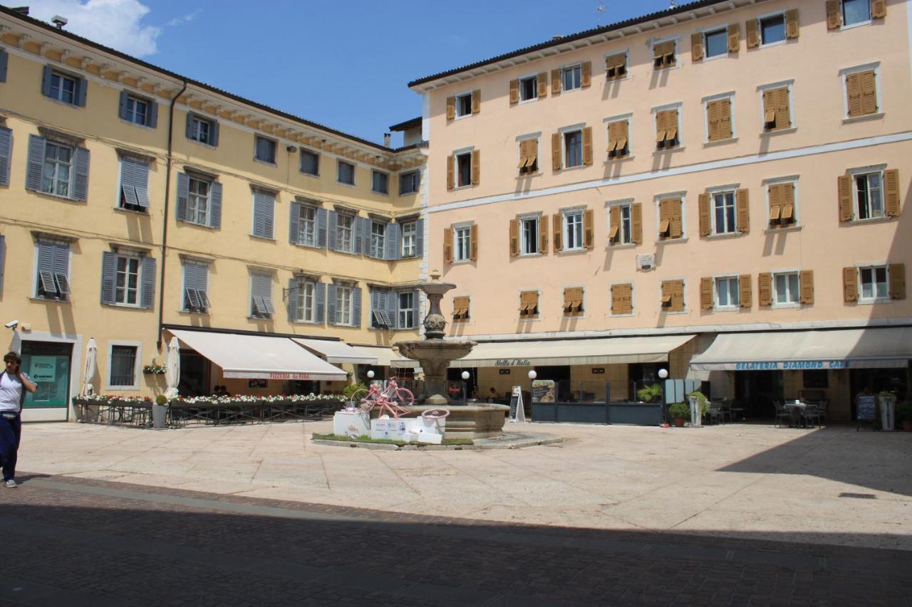 B&B Color Rovereto Роверето Экстерьер фото